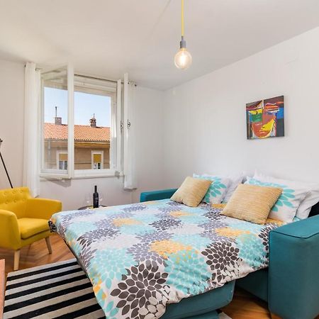 Quirky Apartment Arena With Parking Pula Extérieur photo