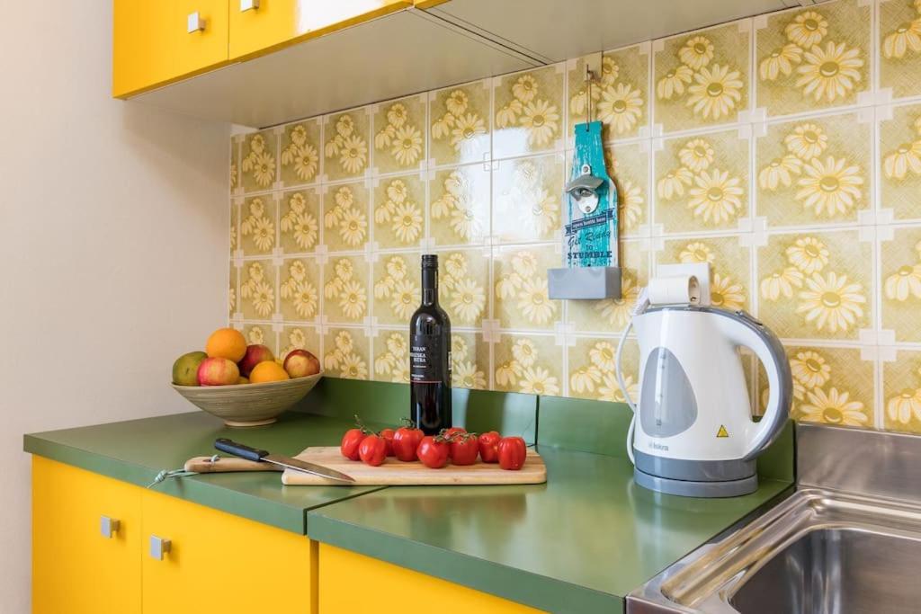 Quirky Apartment Arena With Parking Pula Extérieur photo